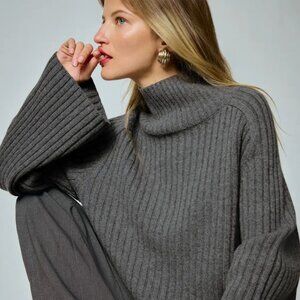 Reformation Brooke Cashmere Cropped Turtleneck Grey - Size S